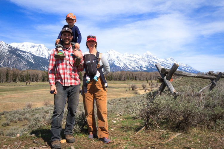 Brook, Isla, Canyon, and Taylor Phillips of EcoTour Adventures during the Mother's Day Fence Pull.